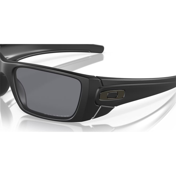 NEW Oakley Fuel Cell Sunglasses Matte Black Frame Grey Polarized Lens 9096-05 - Picture 5 of 12